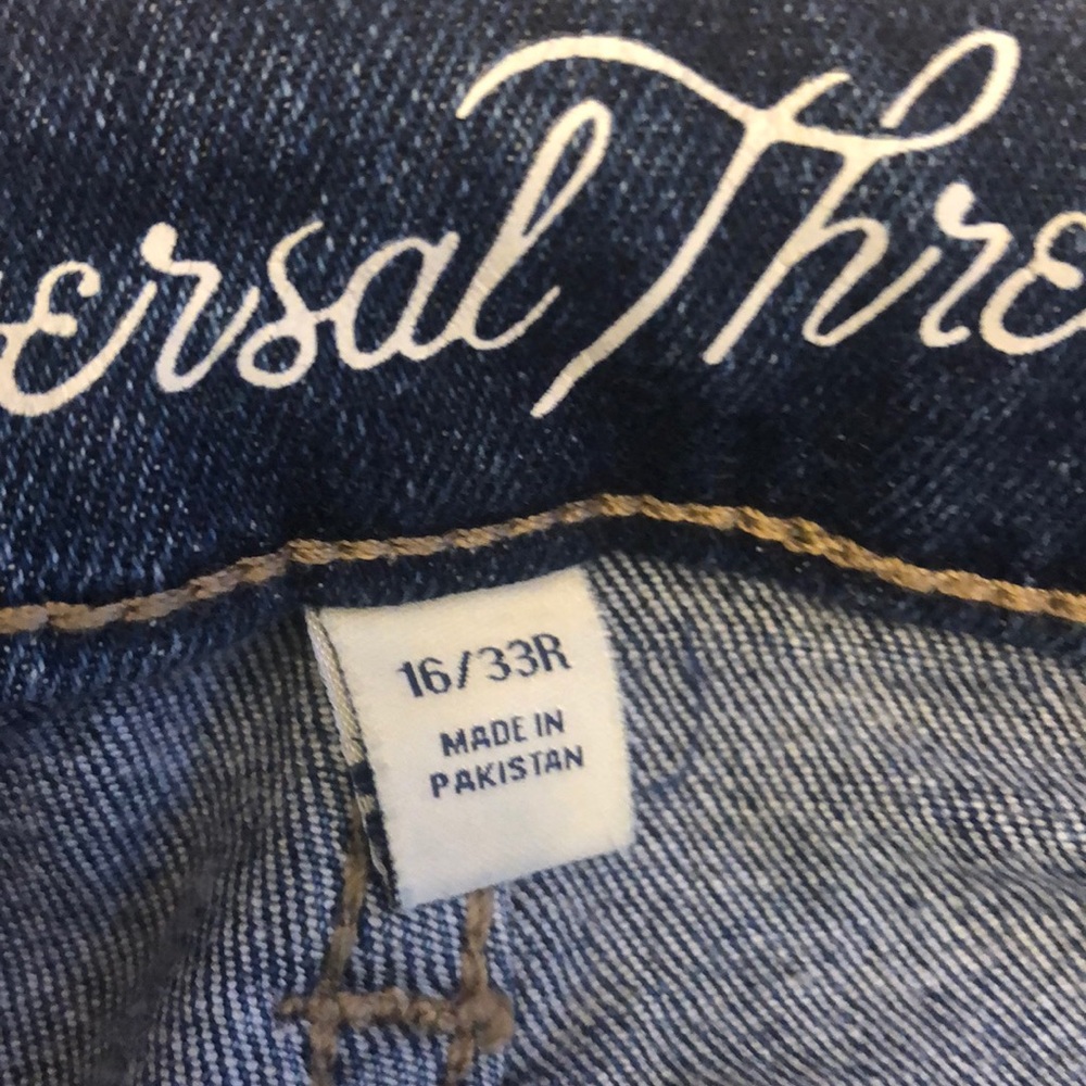 Universal Thread Mid Rise Curvy Skinny Jeans - Picture 5 of 10